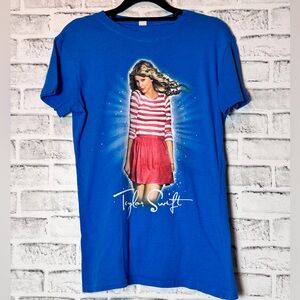 Taylor Swift Speak Now Blue Graphic concert T-Shirt with Red and White Design SM